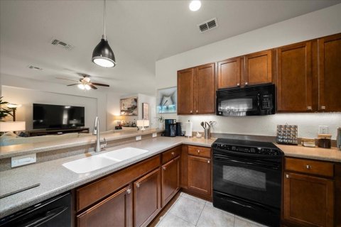 House in Ocala, Florida 2 bedrooms, 148.27 sq.m. № 2218283 - photo 8