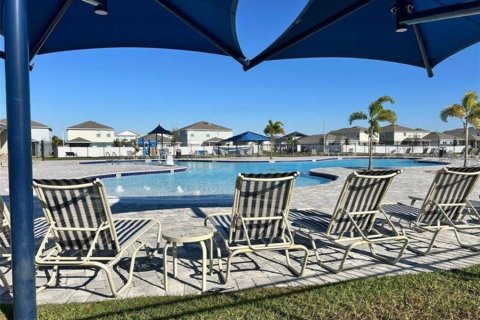 Townhouse in Davenport, Florida 3 bedrooms, 156.91 sq.m. № 2233141 - photo 19