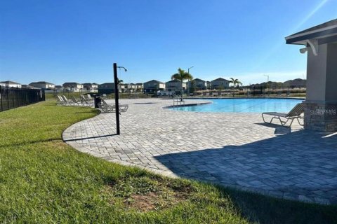 Townhouse in Davenport, Florida 3 bedrooms, 156.91 sq.m. № 2233141 - photo 20