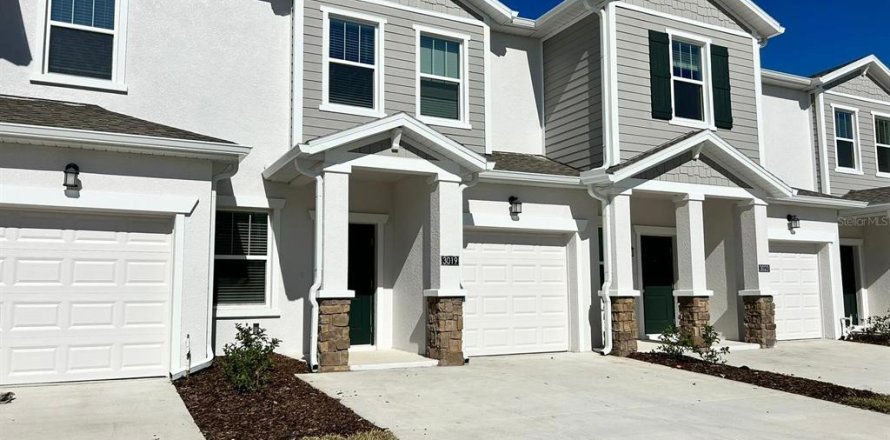 Townhouse in Davenport, Florida 3 bedrooms, 156.91 sq.m. № 2233141