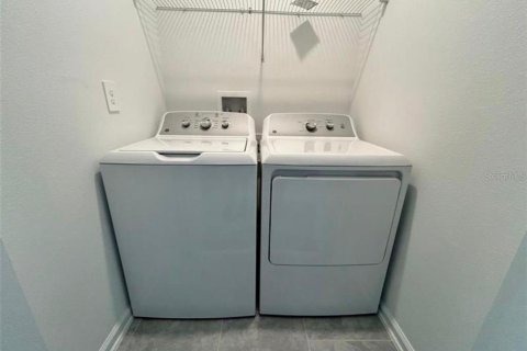 Townhouse in Davenport, Florida 3 bedrooms, 156.91 sq.m. № 2233141 - photo 18