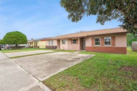 Duplex à vendre à Orlando, Floride: 3 chambres, 94.95 m2 № 2152055 - photo 2
