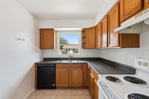 Duplex à vendre à Orlando, Floride: 3 chambres, 94.95 m2 № 2152055 - photo 8