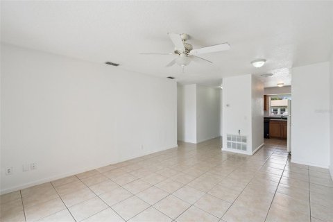 Duplex à vendre à Orlando, Floride: 3 chambres, 94.95 m2 № 2152055 - photo 12