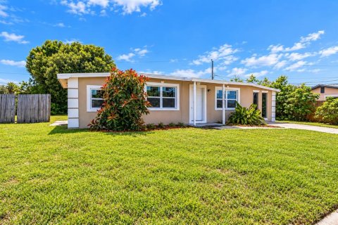 Casa en venta en Melbourne, Florida, 3 dormitorios, 133.78 m2 № 2383401 - foto 2