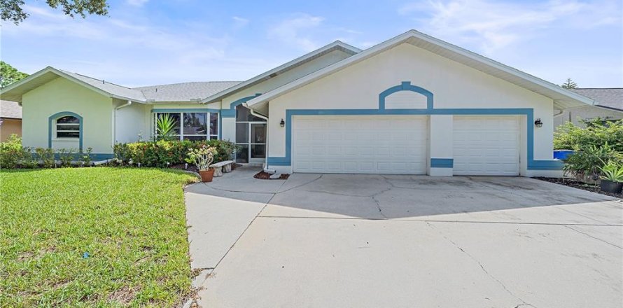 House in Fort Myers, Florida 5 bedrooms, 265.33 sq.m. № 2360908