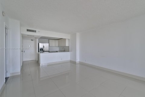 Condominio en venta en Aventura, Florida, 1 dormitorio, 84.82 m2 № 1861303 - foto 11