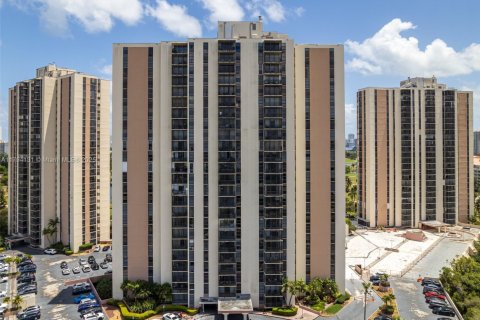 Condominio en venta en Aventura, Florida, 1 dormitorio, 84.82 m2 № 1861303 - foto 1