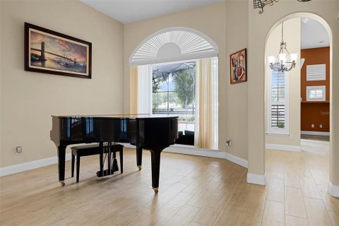 Casa en venta en Orlando, Florida, 5 dormitorios, 264.59 m2 № 1913589 - foto 5