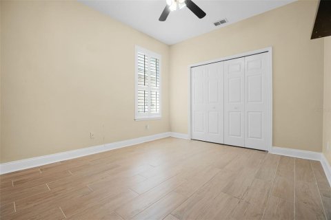 Casa en venta en Orlando, Florida, 5 dormitorios, 264.59 m2 № 1913589 - foto 13