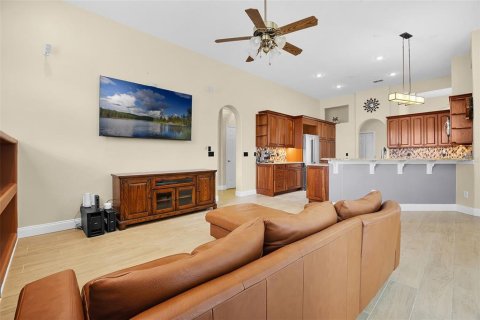 Casa en venta en Orlando, Florida, 5 dormitorios, 264.59 m2 № 1913589 - foto 8
