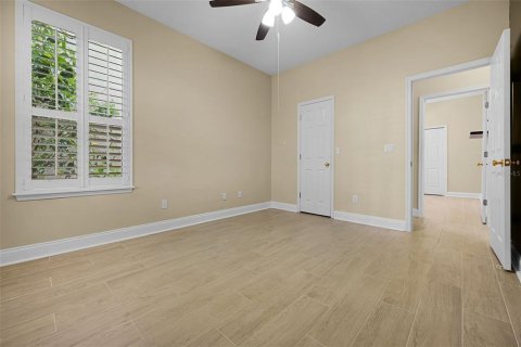 Casa en venta en Orlando, Florida, 5 dormitorios, 264.59 m2 № 1913589 - foto 14