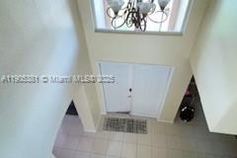 House in Homestead, Florida 4 bedrooms, 258.55 sq.m. № 2081949 - photo 18
