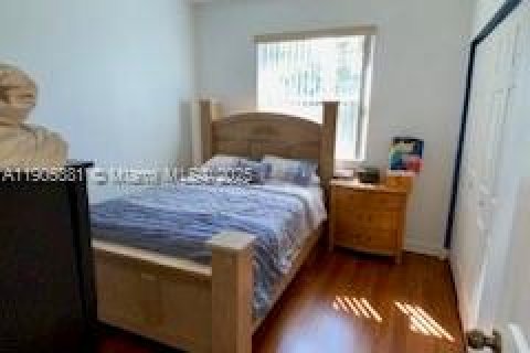House in Homestead, Florida 4 bedrooms, 258.55 sq.m. № 2081949 - photo 8