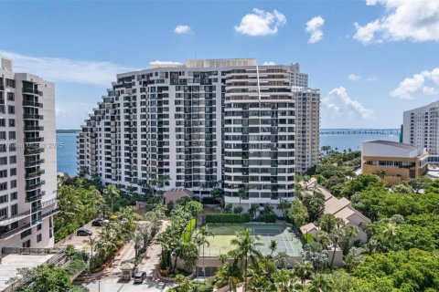 Condo in Miami, Florida, 2 bedrooms  № 1940940 - photo 29