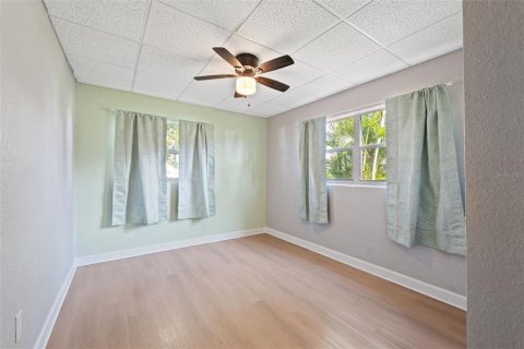 House in Riverview, Florida 5 bedrooms, 325.16 sq.m. № 1884464 - photo 11