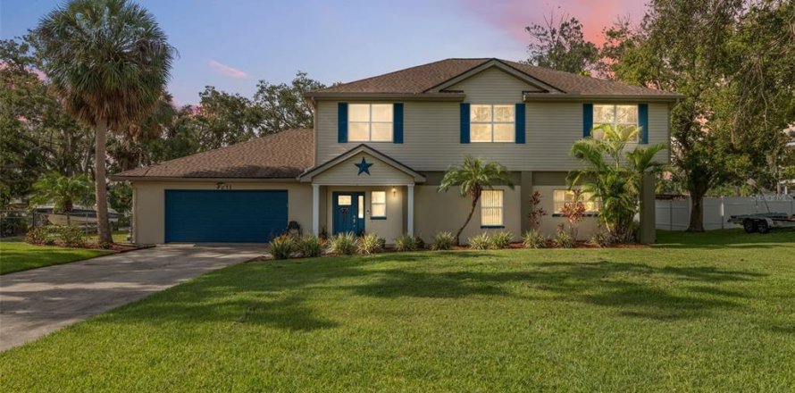 House in Riverview, Florida 5 bedrooms, 325.16 sq.m. № 1884464