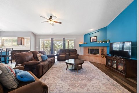 House in Riverview, Florida 5 bedrooms, 325.16 sq.m. № 1884464 - photo 25