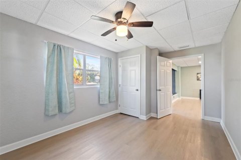 House in Riverview, Florida 5 bedrooms, 325.16 sq.m. № 1884464 - photo 12