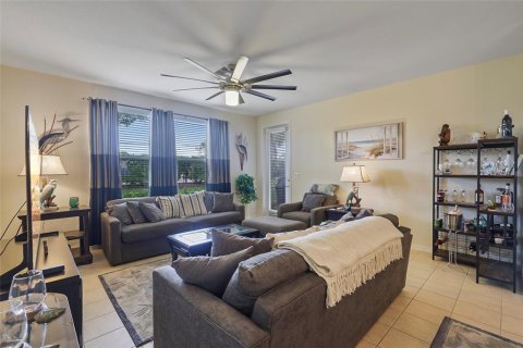 Townhouse in Cape Coral, Florida 3 bedrooms, 183.67 sq.m. № 1754468 - photo 14