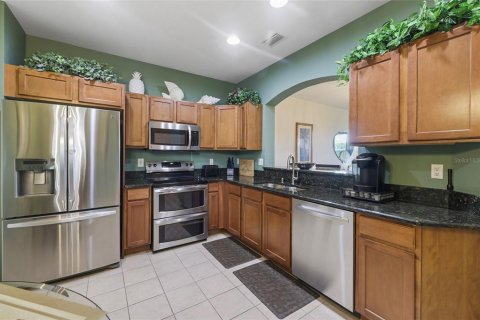 Townhouse in Cape Coral, Florida 3 bedrooms, 183.67 sq.m. № 1754468 - photo 3