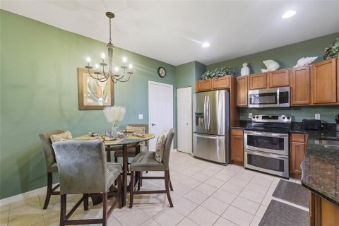 Townhouse in Cape Coral, Florida 3 bedrooms, 183.67 sq.m. № 1754468 - photo 4