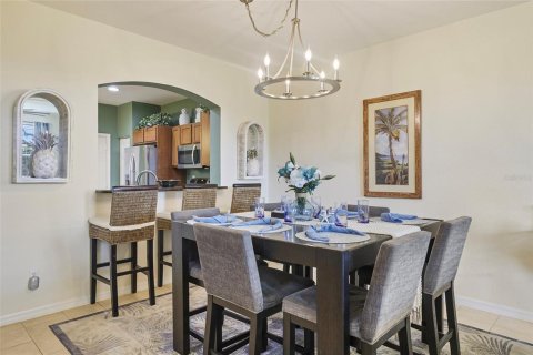 Townhouse in Cape Coral, Florida 3 bedrooms, 183.67 sq.m. № 1754468 - photo 7