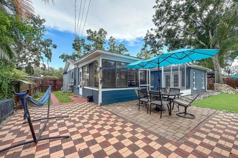 House in Saint Petersburg, Florida 3 bedrooms, 135.82 sq.m. № 1916163 - photo 27