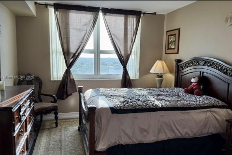 Copropriété à louer à Miami, Floride: 2 chambres, 95.41 m2 № 1925405 - photo 2