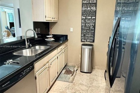 Copropriété à louer à Miami, Floride: 2 chambres, 95.41 m2 № 1925405 - photo 7