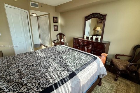 Copropriété à louer à Miami, Floride: 2 chambres, 95.41 m2 № 1925405 - photo 4