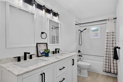 Casa en venta en Lakeland, Florida, 3 dormitorios, 204.85 m2 № 2388346 - foto 29