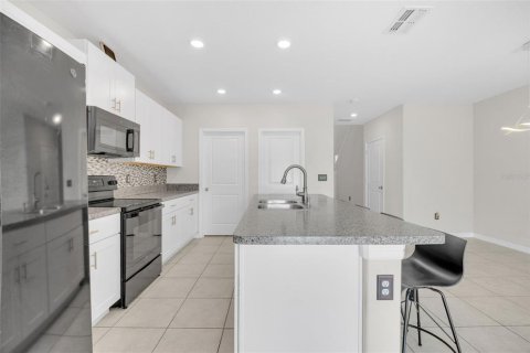 House in Ruskin, Florida 5 bedrooms, 224.36 sq.m. № 1792182 - photo 13