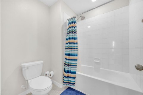 House in Ruskin, Florida 5 bedrooms, 224.36 sq.m. № 1792182 - photo 25