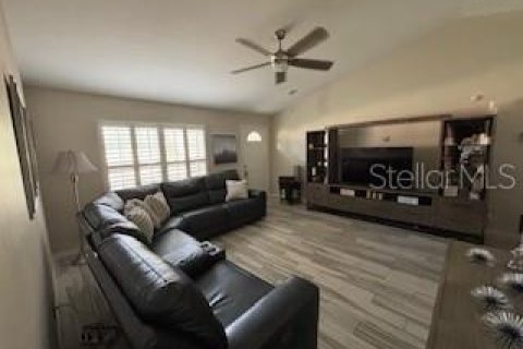 House in Tampa, Florida 3 bedrooms, 121.52 sq.m. № 1840683 - photo 10
