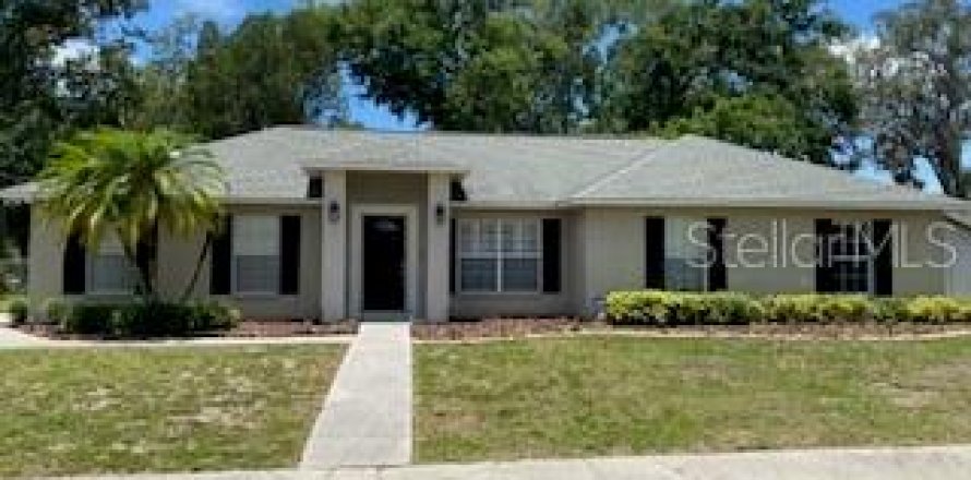 House in Tampa, Florida 3 bedrooms, 121.52 sq.m. № 1840683