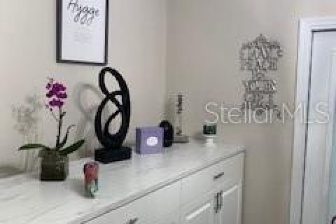 House in Tampa, Florida 3 bedrooms, 121.52 sq.m. № 1840683 - photo 5