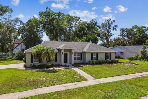 House in Tampa, Florida 3 bedrooms, 121.52 sq.m. № 1840683 - photo 26