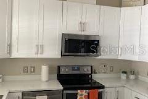 House in Tampa, Florida 3 bedrooms, 121.52 sq.m. № 1840683 - photo 7