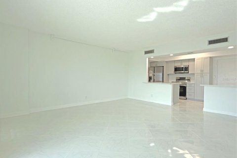 Купить кондоминиум в Сателлит-Бич, Флорида 4 комнаты, 97.27м2, № 2211373 - фото 17