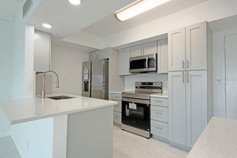 Купить кондоминиум в Сателлит-Бич, Флорида 4 комнаты, 97.27м2, № 2211373 - фото 11