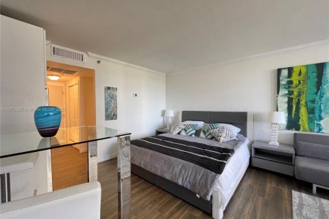 Condominio en venta en Sunny Isles Beach, Florida, 39.02 m2 № 1979794 - foto 18