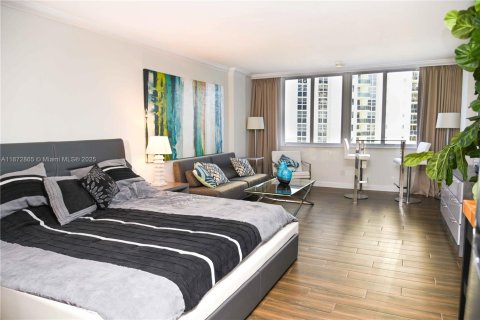 Condominio en venta en Sunny Isles Beach, Florida, 39.02 m2 № 1979794 - foto 15