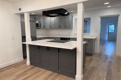 Propiedad comercial en alquiler en Casselberry, Florida, 152.73 m2 № 1901704 - foto 12