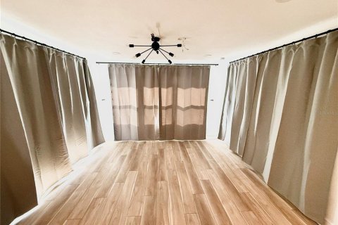 Propiedad comercial en alquiler en Casselberry, Florida, 152.73 m2 № 1901704 - foto 15