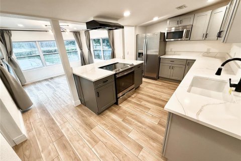 Propiedad comercial en alquiler en Casselberry, Florida, 152.73 m2 № 1901704 - foto 4