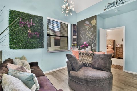 Condo in North Lauderdale, Florida, 3 bedrooms  № 1811486 - photo 16