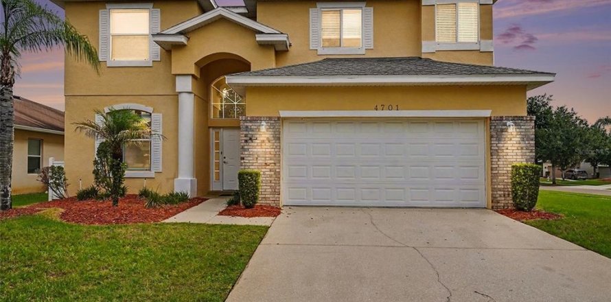 House in Kissimmee, Florida 7 bedrooms, 245.82 sq.m. № 2355661
