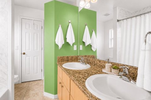 House in Kissimmee, Florida 7 bedrooms, 245.82 sq.m. № 2355661 - photo 22
