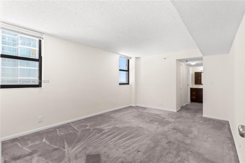 Купить кондоминиум в Майами-Бич, Флорида 2 спальни, 121.24м2, № 1983413 - фото 8